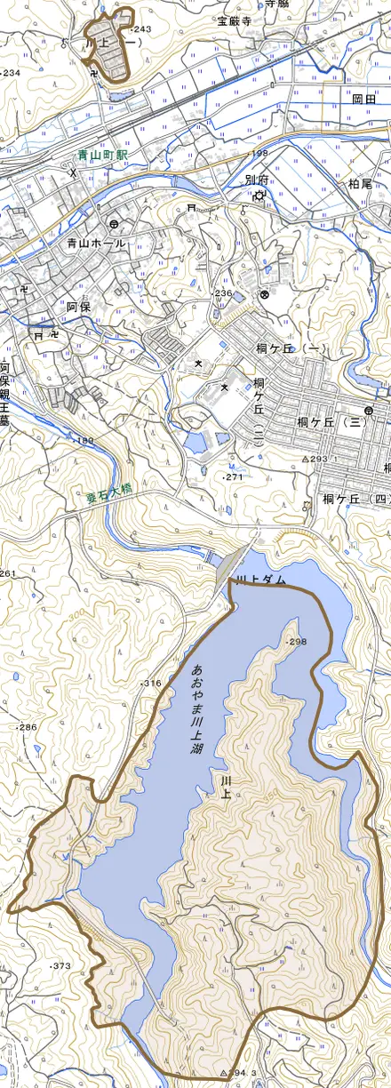 川上とその周辺の地図。町の範囲を重ねている