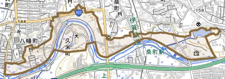 久米町とその周辺の地図。町の範囲を重ねている