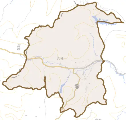 丸柱とその周辺の地図。町の範囲を重ねている