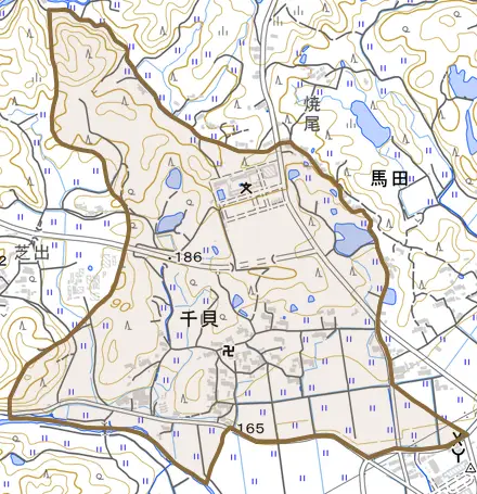 千貝とその周辺の地図。町の範囲を重ねている