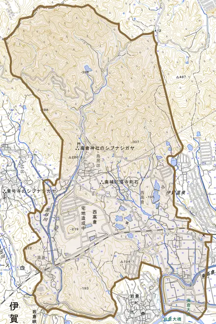 西高倉とその周辺の地図。町の範囲を重ねている