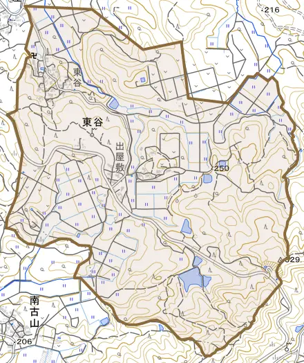 東谷とその周辺の地図。町の範囲を重ねている