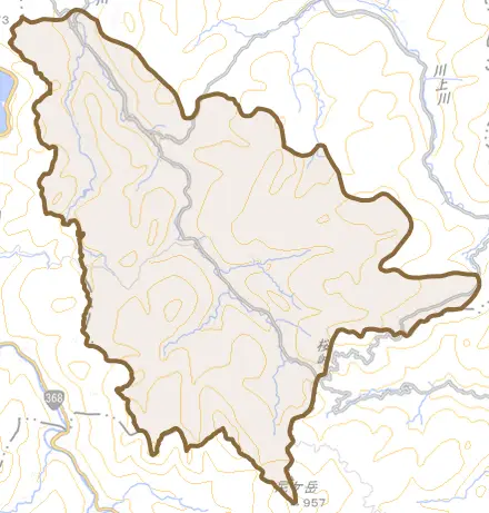 高尾とその周辺の地図。町の範囲を重ねている