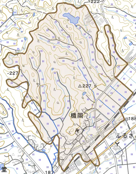 楯岡とその周辺の地図。町の範囲を重ねている