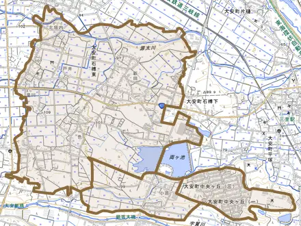 大安町石榑東とその周辺の地図。町の範囲を重ねている