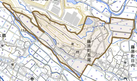 藤原町長尾とその周辺の地図。町の範囲を重ねている
