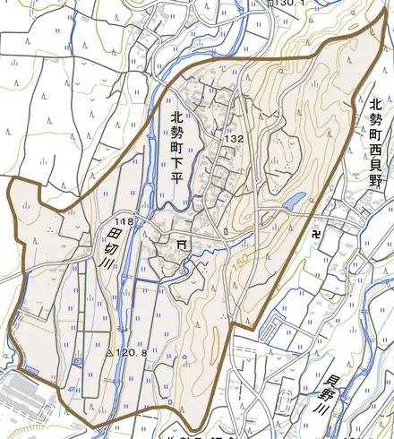 北勢町下平とその周辺の地図。町の範囲を重ねている