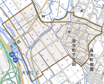 員弁町下笠田とその周辺の地図。町の範囲を重ねている