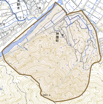 神薗町とその周辺の地図。町の範囲を重ねている