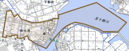 神社港とその周辺の地図。町の範囲を重ねている