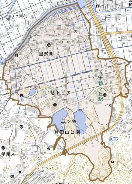 黒瀬町とその周辺の地図。町の範囲を重ねている