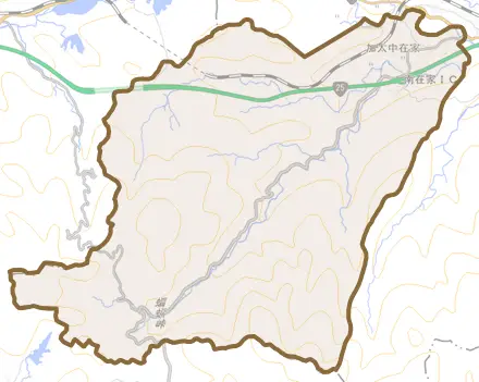 加太中在家とその周辺の地図。町の範囲を重ねている