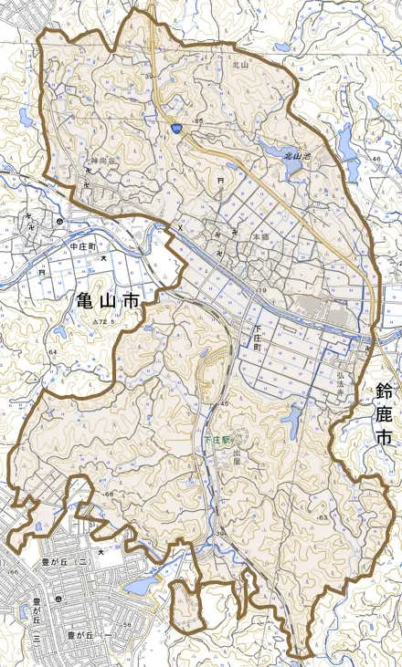 下庄町とその周辺の地図。町の範囲を重ねている