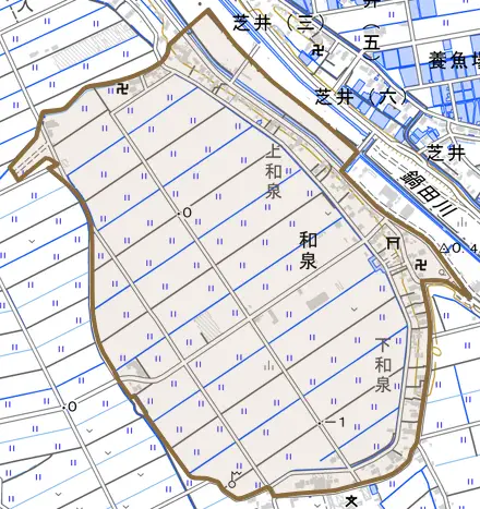 大字和泉とその周辺の地図。町の範囲を重ねている