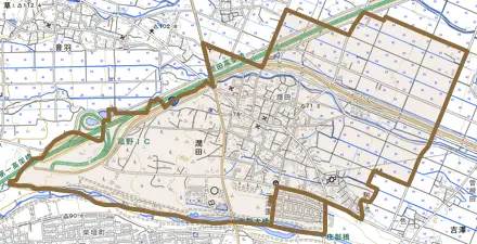 大字潤田とその周辺の地図。町の範囲を重ねている