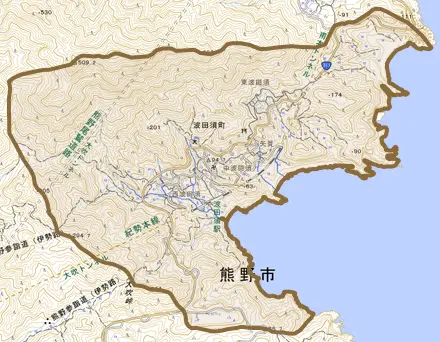 波田須町とその周辺の地図。町の範囲を重ねている