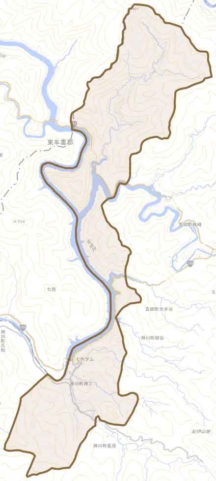 神川町神上とその周辺の地図。町の範囲を重ねている