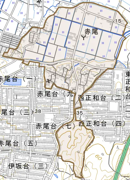大字赤尾とその周辺の地図。町の範囲を重ねている