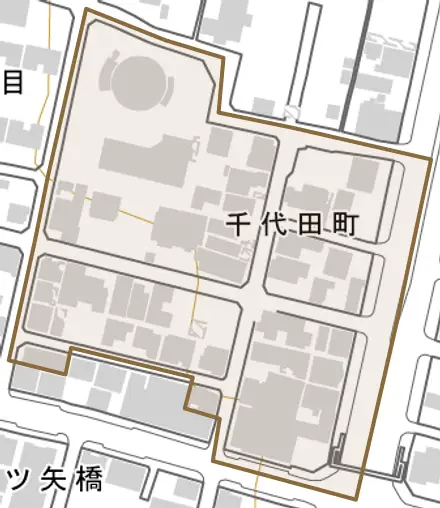 千代田町とその周辺の地図。町の範囲を重ねている