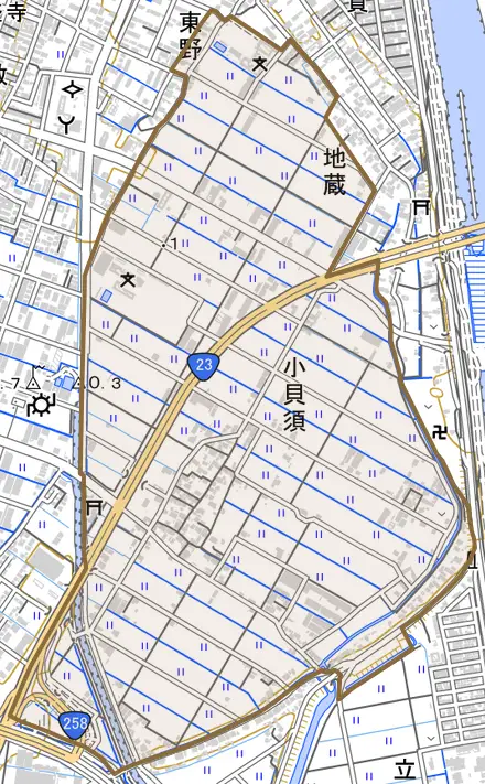 大字小貝須とその周辺の地図。町の範囲を重ねている