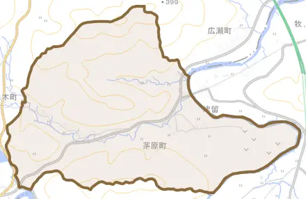 茅原町とその周辺の地図。町の範囲を重ねている