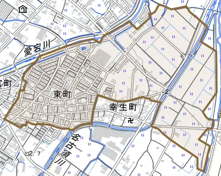 東町とその周辺の地図。町の範囲を重ねている