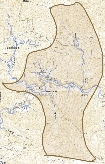 飯高町波瀬とその周辺の地図。町の範囲を重ねている
