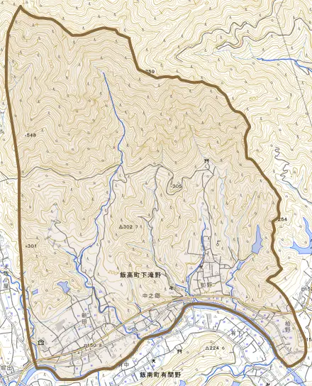 飯高町下滝野とその周辺の地図。町の範囲を重ねている