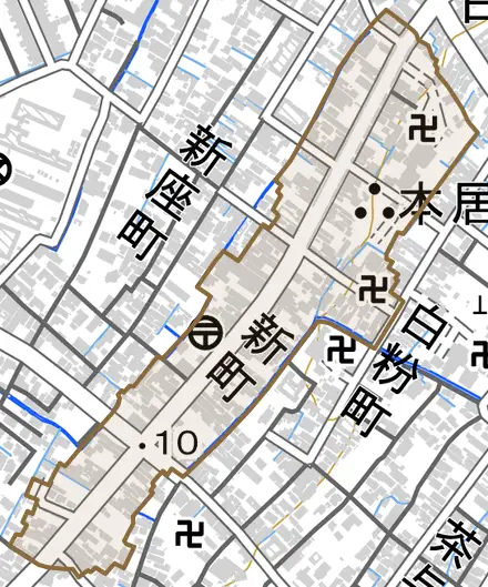 新町とその周辺の地図。町の範囲を重ねている