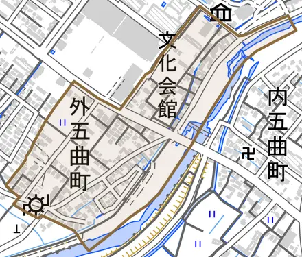 外五曲町とその周辺の地図。町の範囲を重ねている