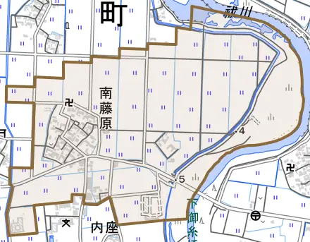 大字南藤原とその周辺の地図。町の範囲を重ねている