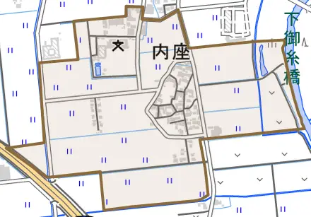 大字内座とその周辺の地図。町の範囲を重ねている