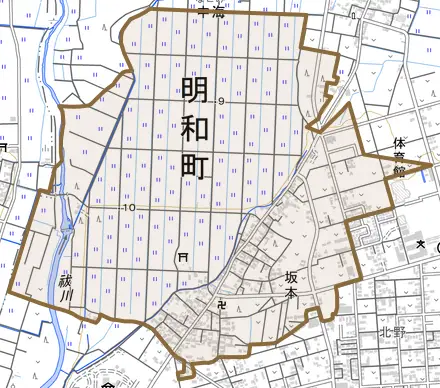 大字坂本とその周辺の地図。町の範囲を重ねている