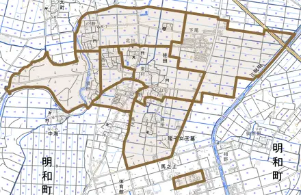 大字佐田とその周辺の地図。町の範囲を重ねている