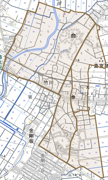 大字竹川とその周辺の地図。町の範囲を重ねている