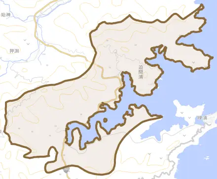 迫間浦とその周辺の地図。町の範囲を重ねている