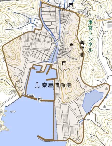 奈屋浦とその周辺の地図。町の範囲を重ねている