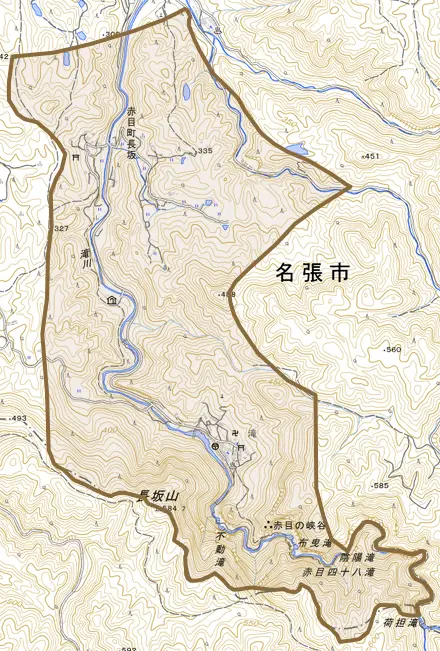 赤目町長坂とその周辺の地図。町の範囲を重ねている