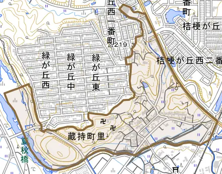 蔵持町里とその周辺の地図。町の範囲を重ねている