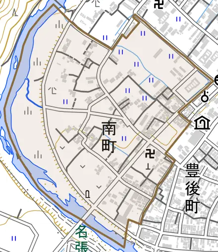 南町とその周辺の地図。町の範囲を重ねている