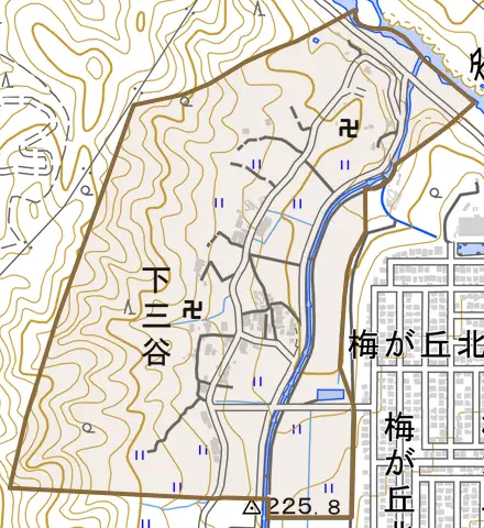 下三谷とその周辺の地図。町の範囲を重ねている