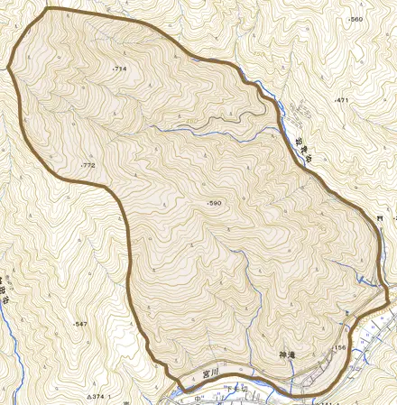 神滝とその周辺の地図。町の範囲を重ねている