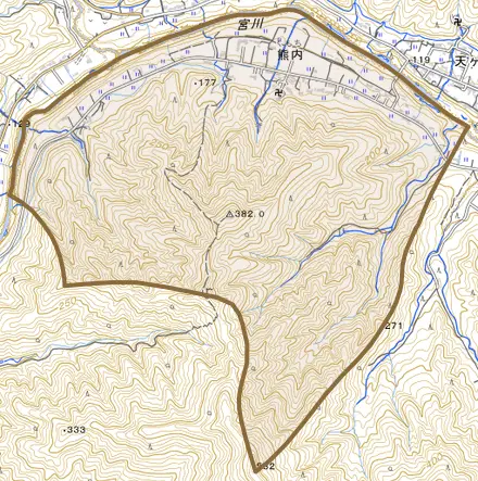 熊内とその周辺の地図。町の範囲を重ねている