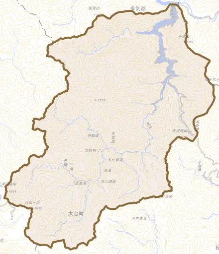 大杉とその周辺の地図。町の範囲を重ねている