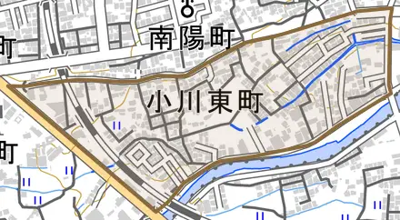 小川東町とその周辺の地図。町の範囲を重ねている