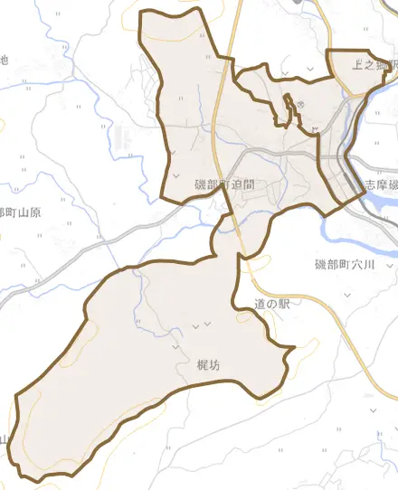 磯部町迫間とその周辺の地図。町の範囲を重ねている