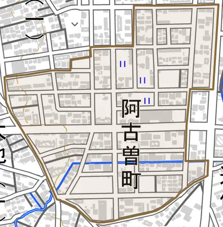 阿古曽町とその周辺の地図。町の範囲を重ねている