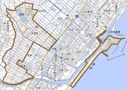 寺家町とその周辺の地図。町の範囲を重ねている