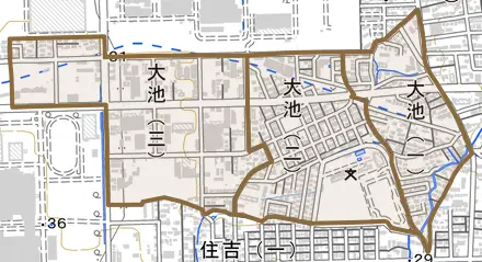 大池とその周辺の地図。町の範囲を重ねている