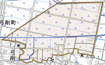 岡田町とその周辺の地図。町の範囲を重ねている